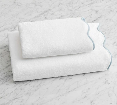 Julia Berolzheimer Lucy Scalloped Towel