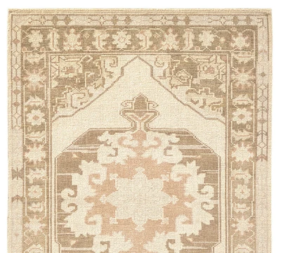 Leona Hand-Knotted Rug Swatch - Free Returns Within 30 Days