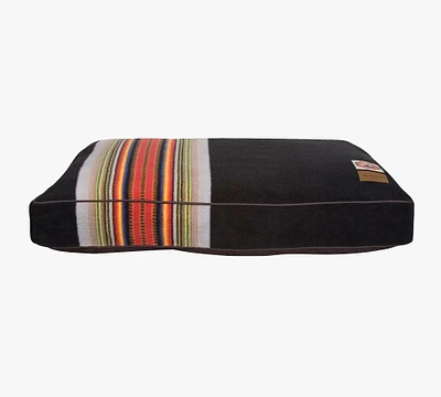 Pendleton®  Acadia Pet Bed