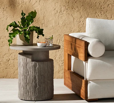 Temper Concrete Round Outdoor End Table (20")