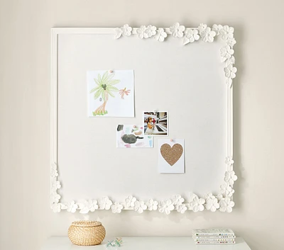 Hydrangea Pinboard (28")