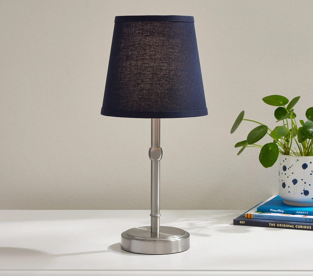 Oliver Table Lamp (18")