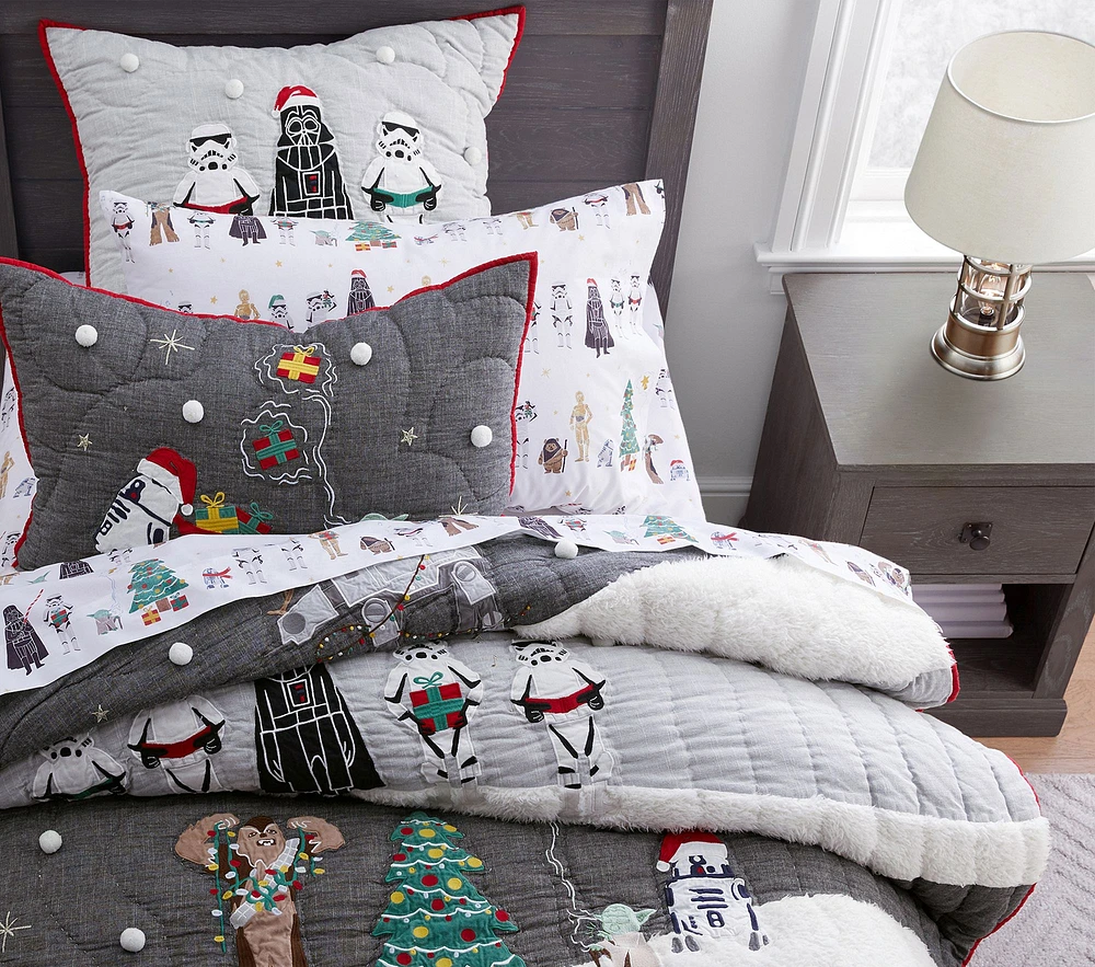 <em>Star Wars</em>™ Holiday Quilt & Shams