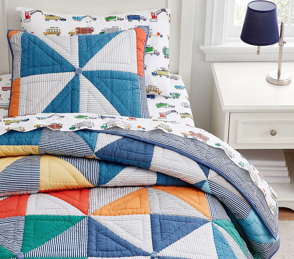 Pinwheel Quilt & Shams