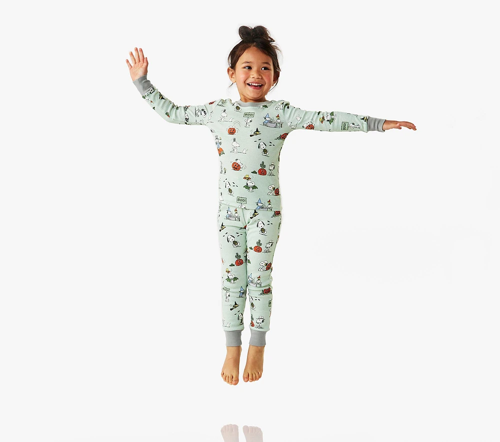 Peanuts® Snoopy® Trick-or-Treat Glow-in-the-Dark Tight Fit Pajama Set