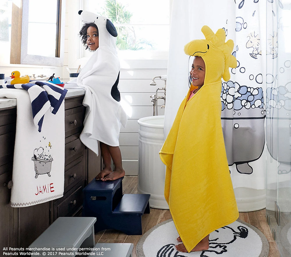 Peanuts® Snoopy® Kid Hooded Towel