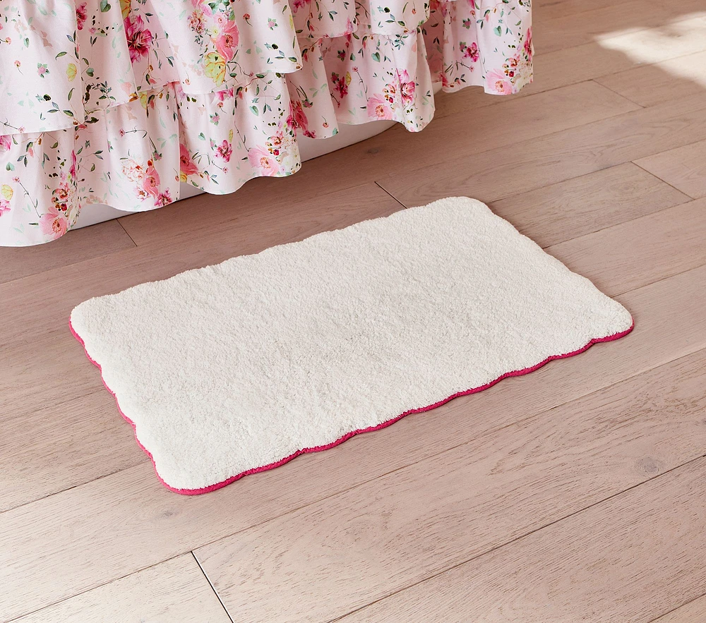 Monique Lhuillier Delphine Scalloped Border Bath Mat