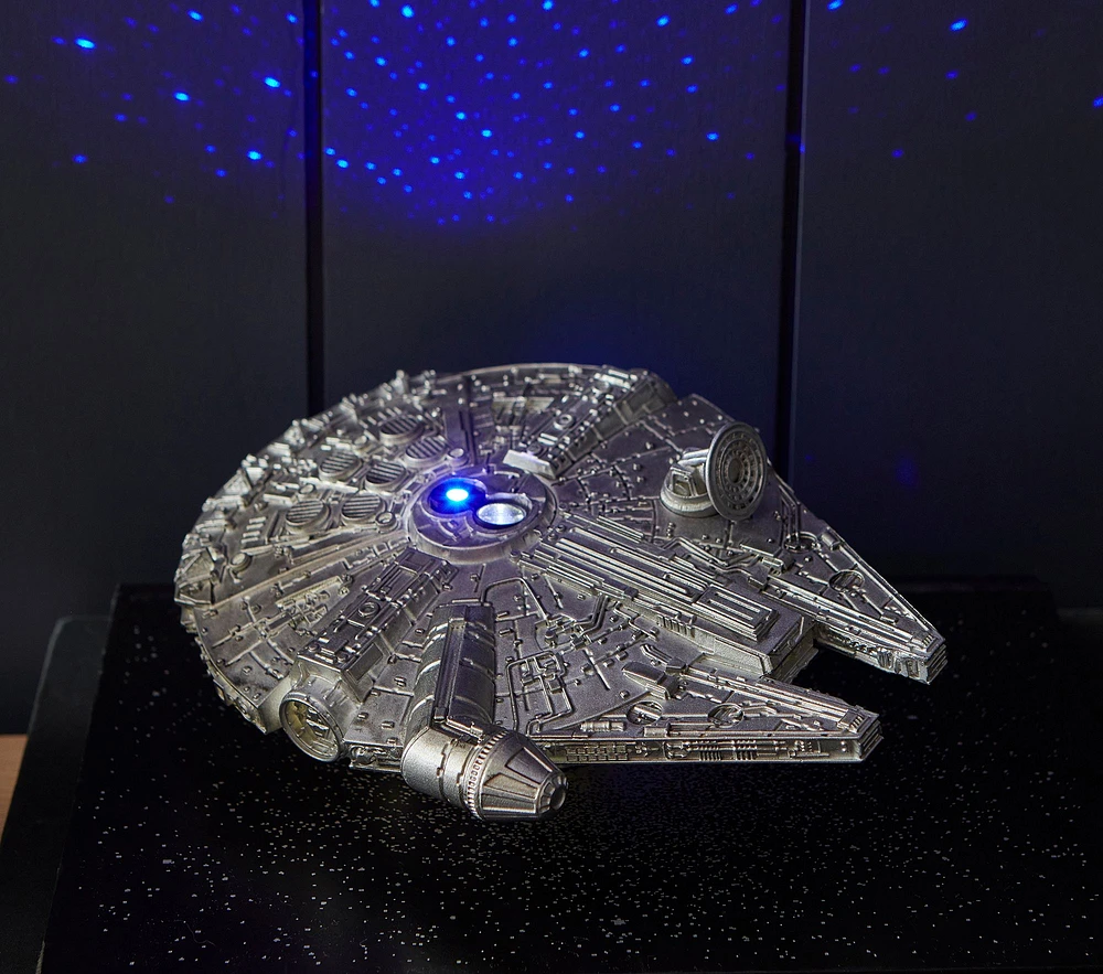 <em>Star Wars</em>™ Millenium Falcon™ Projecting Nightlight