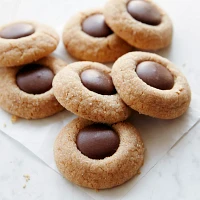 Sur La Table Peanut Butter Blossom Cookies