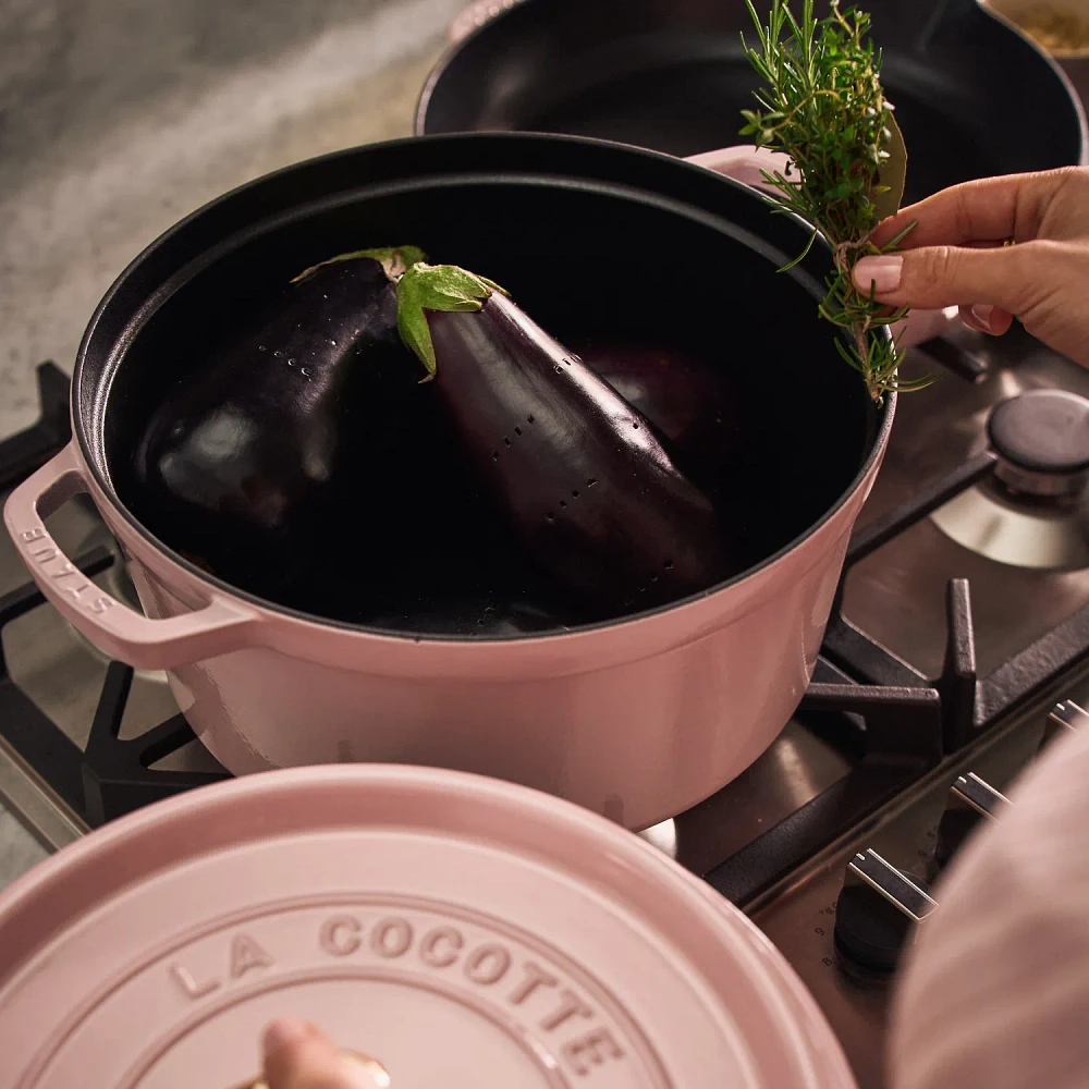Staub Round Dutch Oven