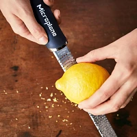 Microplane Soft-Handle Zester Grater