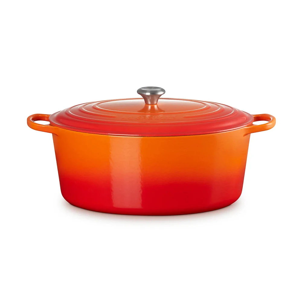 Le Creuset Signature Oval Dutch Oven