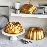 Nordic Ware Jubilee Gold Bundt® Pan, 10 cups