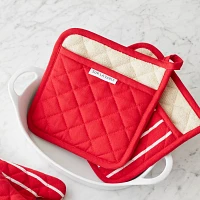 Sur La Table Red Classic Pot Holder