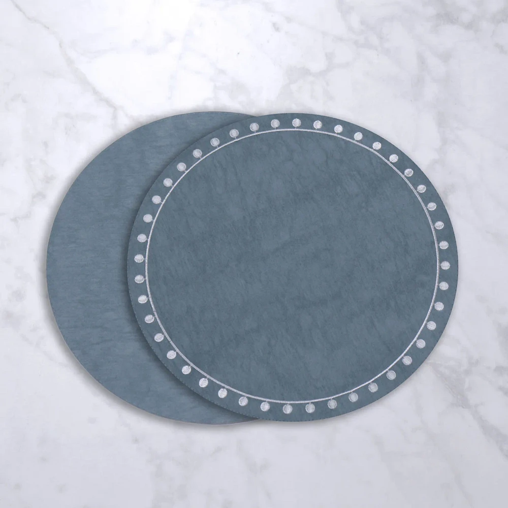 Beatriz Ball Embroidered Dots Placemats
