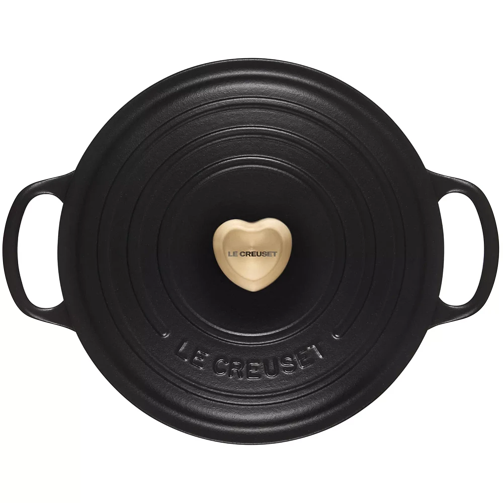 Le Creuset Round Dutch Oven with Heart Knob, 3.5 qt.