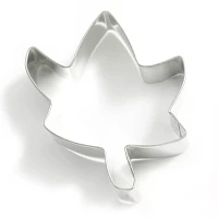 Ivy Leaf Cookie Cutter, 4"