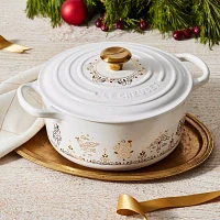 Le Creuset Noël Enameled Cast Iron Signature Round Dutch Oven. 3.5 qt. 