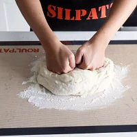 Roul ’Pat Silicone Pastry Mat, 31½" x 23"