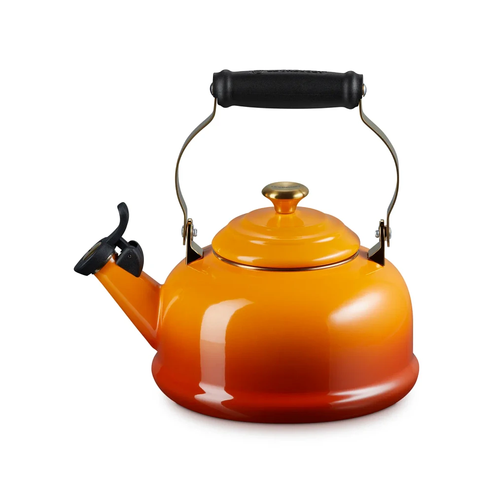 Le Creuset Classic Whistling Kettle with Gold Knob