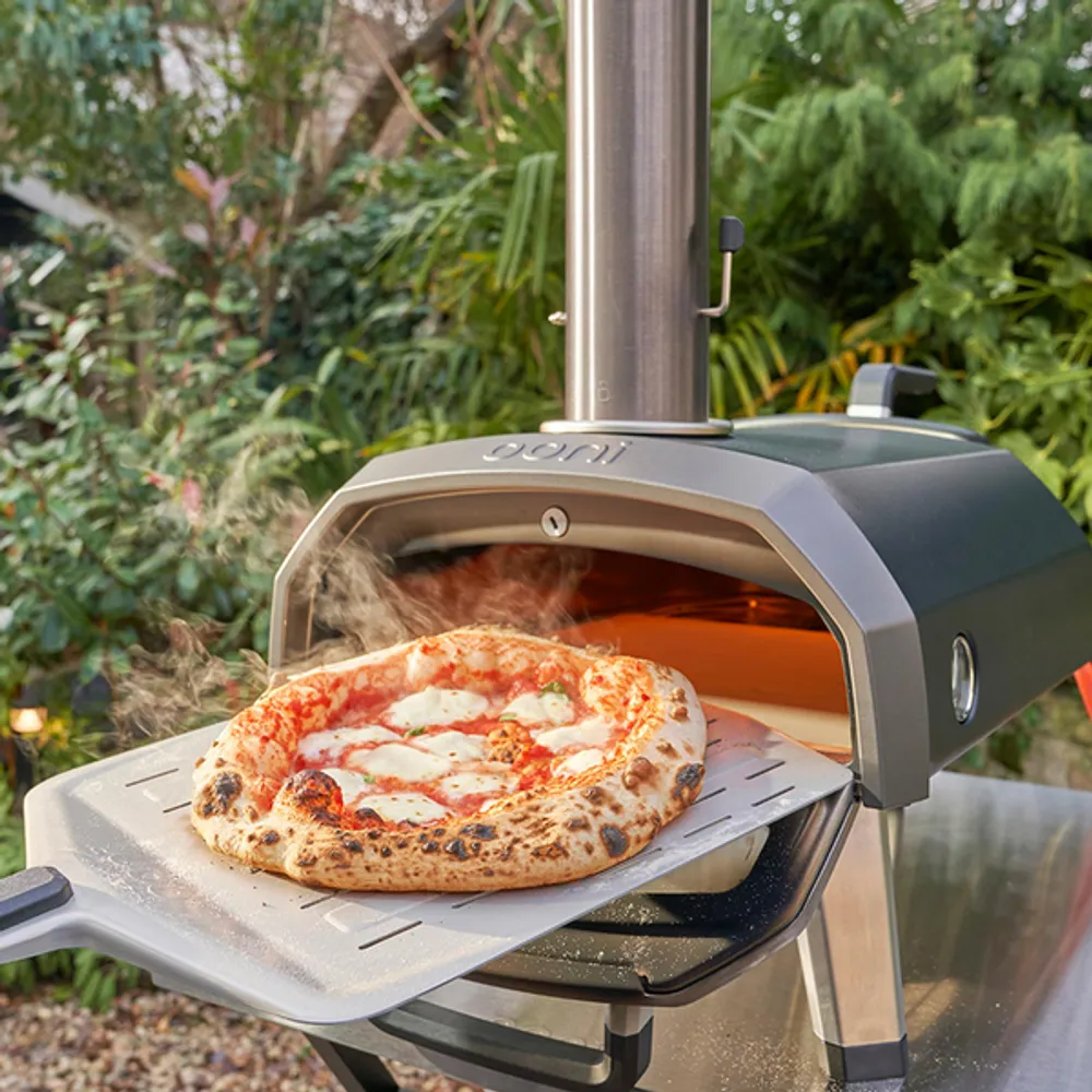 Ooni Karu 12G Multi-Fuel Pizza Oven | Pike and Rose