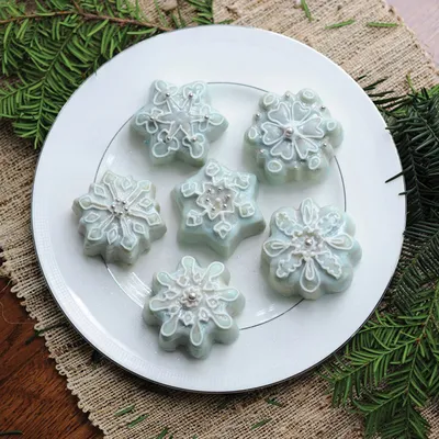 Snowy Village Cakelet Pan - Baking Bites