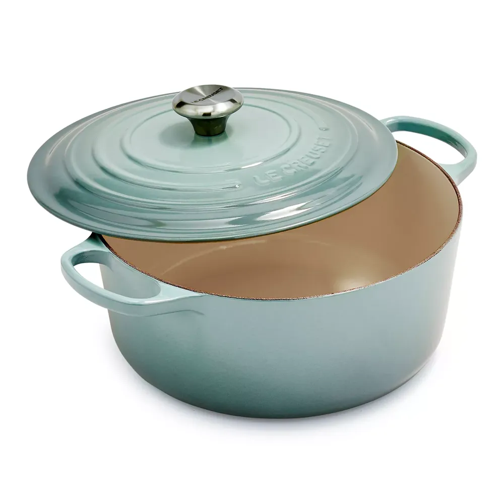 Le Creuset Signature Round Dutch Oven