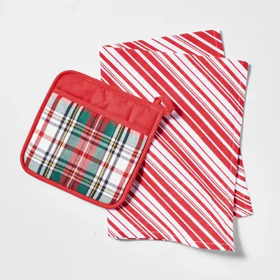 Sur La Table Snowy Village Plaid Potholder & Towel Set