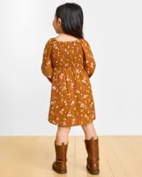 Robe smockée à fleurs maman et moi pour bébé toute-petite fille