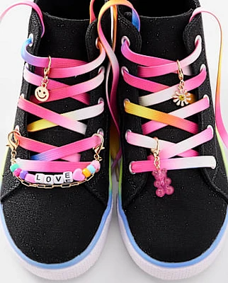 Girls Love Shoelace Charm 7-Piece Set