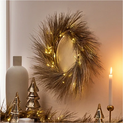 Needle Pine Wreath, White