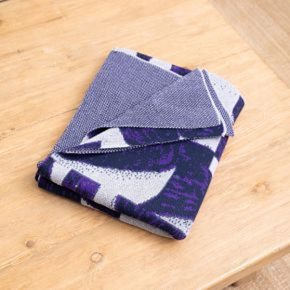 Wata Gris Knitted Throw Blanket