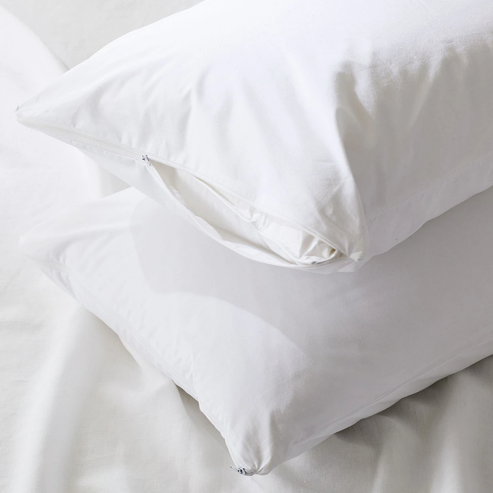 Pillow Protector, Standard Pillow, White