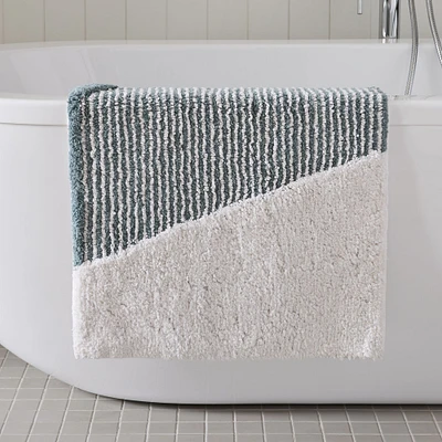 Shadow Graphic Bath Mat, Ocean, 20"x34"