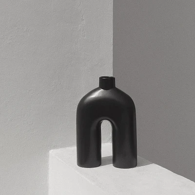 Ozo Vase - Black