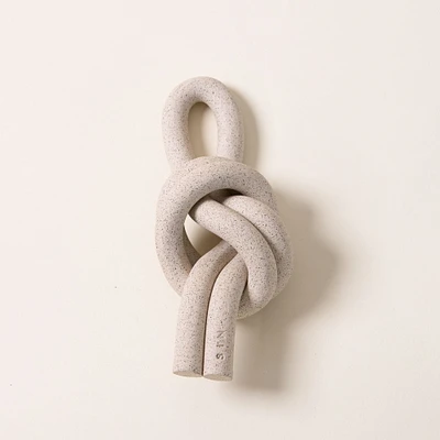Virginia Sin Overhand Knot, Speckled