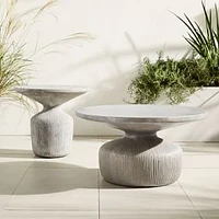 Tambor Outdoor 21 in Round Side Table, Gray