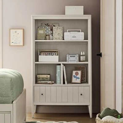 Lively Bookcase, Soft Chalk