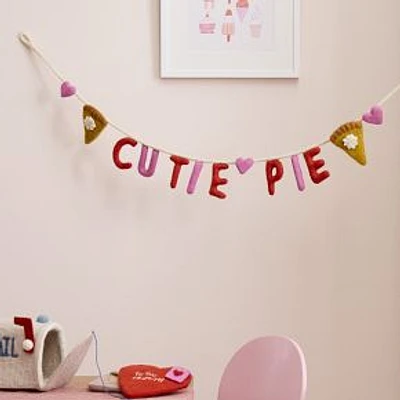 Felt Cutie Pie Garland