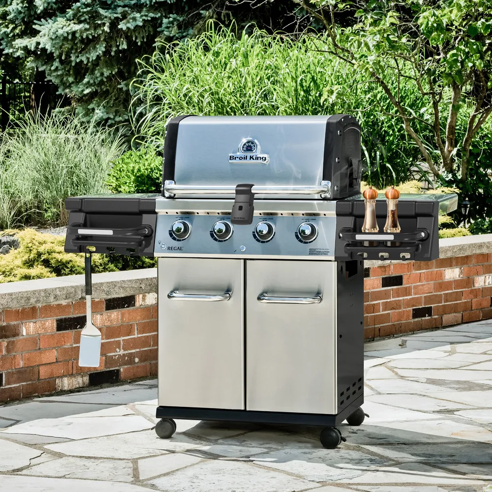 Williams Sonoma Broil King Regal S420 Pro Grill | Bethesda