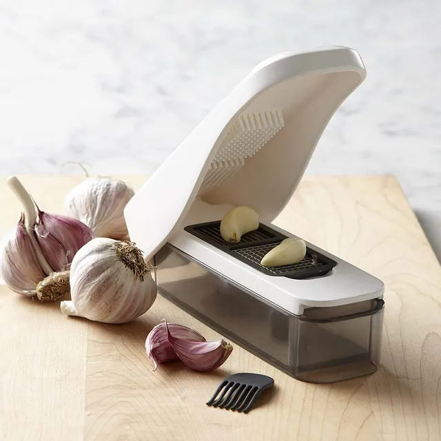 PL8 Professional Garlic Mincer 