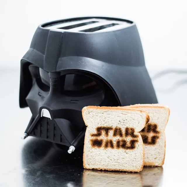 Måltid grænse tung Williams Sonoma Star Wars Darth Vader Halo Toaster | Bethesda Row