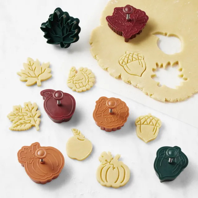 Williams Sonoma Floral Pie Crust Cutters - Set of 6