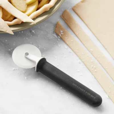 Williams Sonoma Goldtouch® Pro Straight Nylon Pastry Cutter