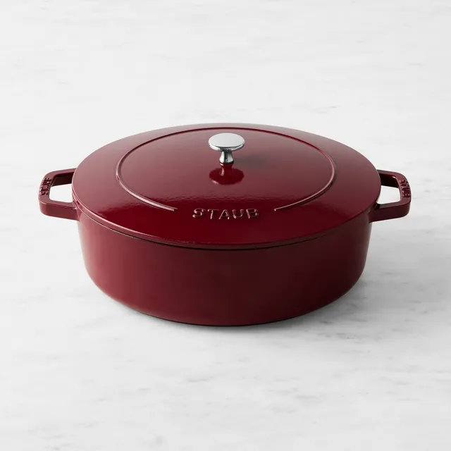 Staub Cast Iron 3 3/4 qt. Essential French Oven - Grenadine