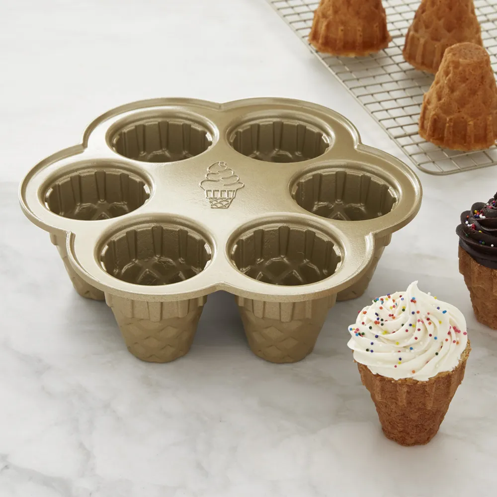 Nordic Ware Ice Cream Cone Cupcake Pan Aluminum Baking Pan USA