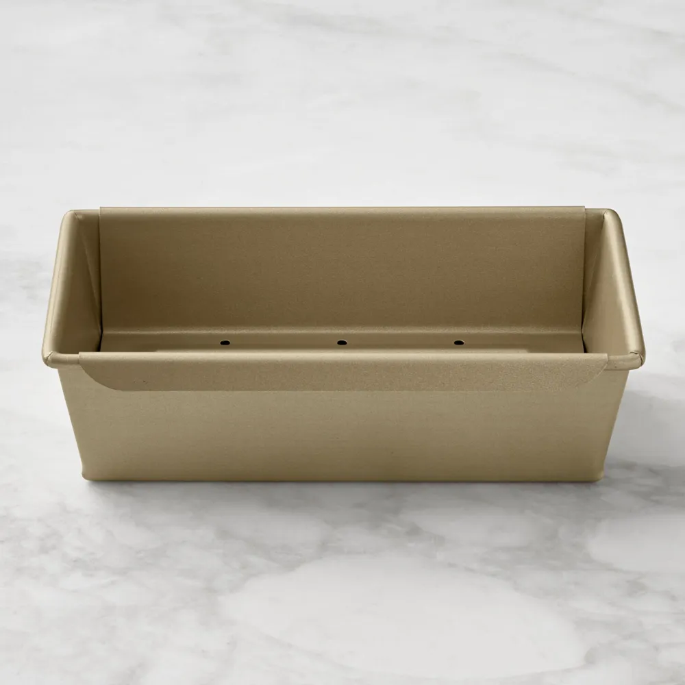 Williams Sonoma Cleartouch Nonstick Rectangular Cake Pan