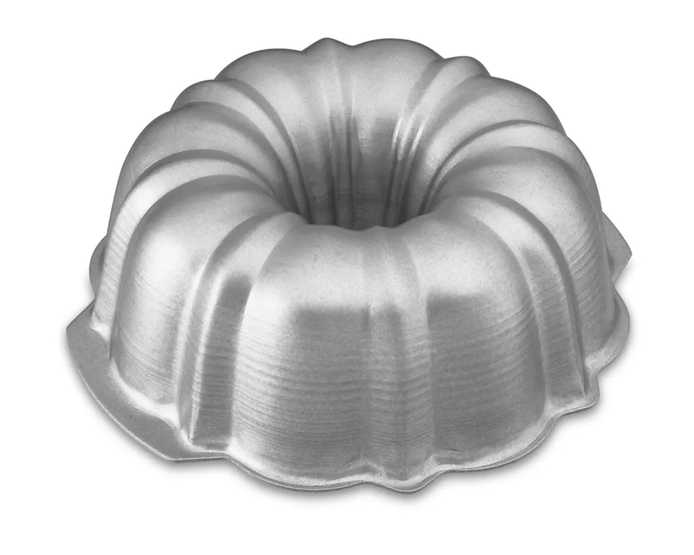 Williams Sonoma Nordic Ware Formed-Aluminum Bundt® Cake Pan