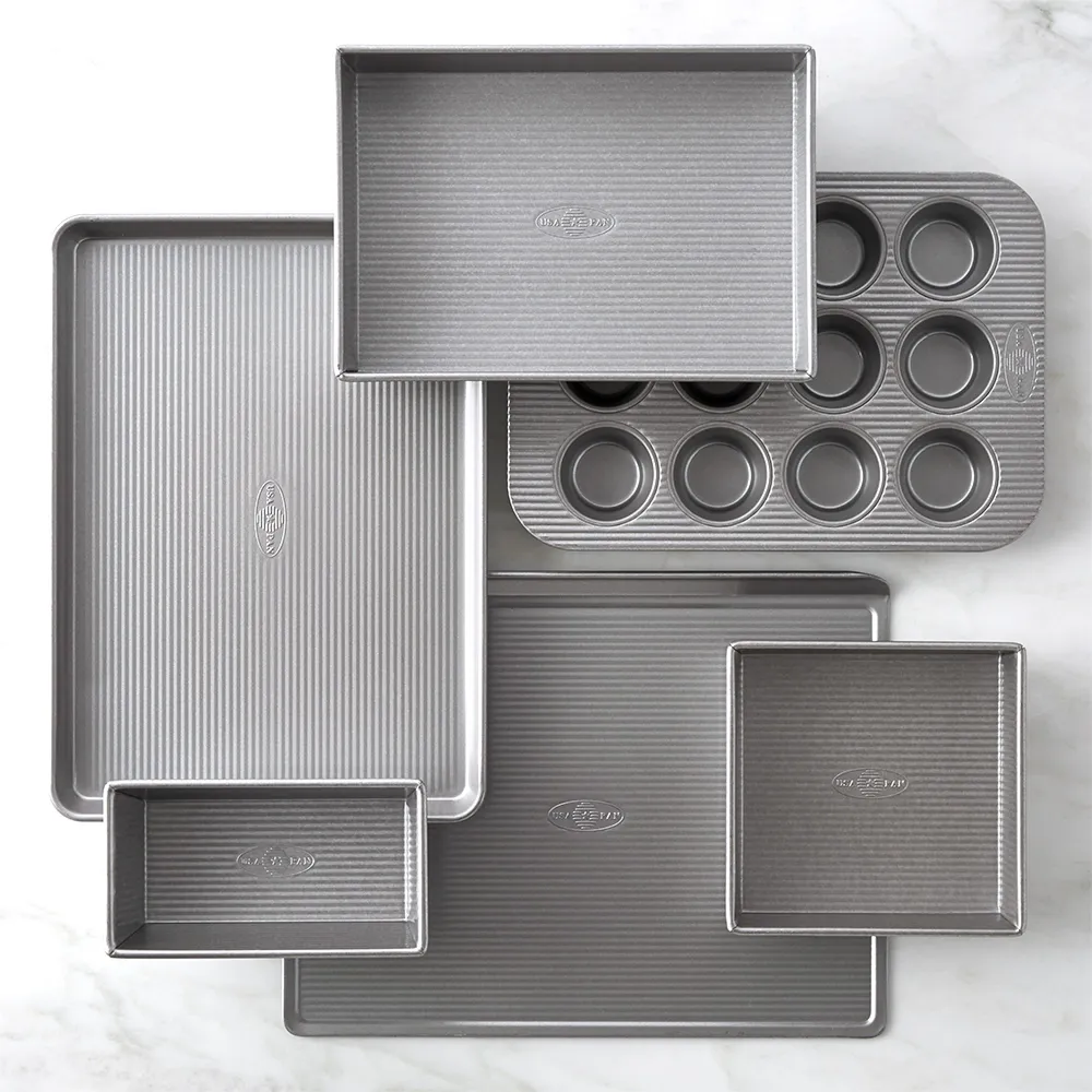 Williams Sonoma Cleartouch Nonstick Rectangular Cake Pan