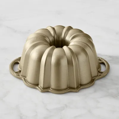 Nordic Ware Pumpkin Patch Bundt Pan, Cast Aluminum, Nonstick